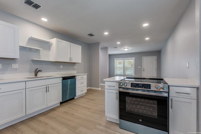 2371 Burnet, San Antonio, TX 78202