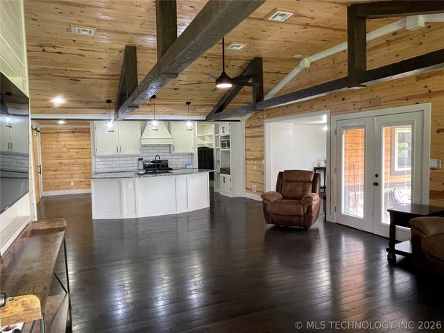 501 N Dorothy Avenue, Claremore, OK 74017