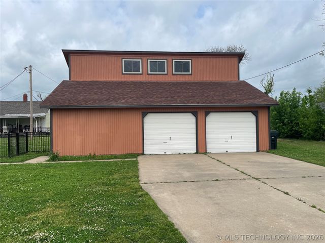 501 N Dorothy Avenue, Claremore, OK 74017