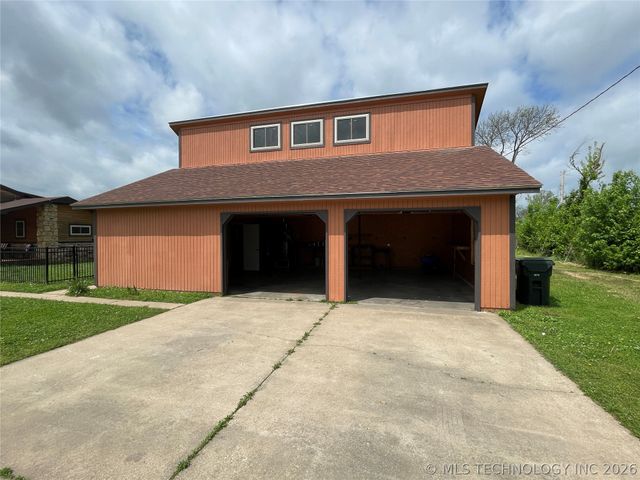 501 N Dorothy Avenue, Claremore, OK 74017