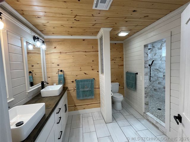 501 N Dorothy Avenue, Claremore, OK 74017