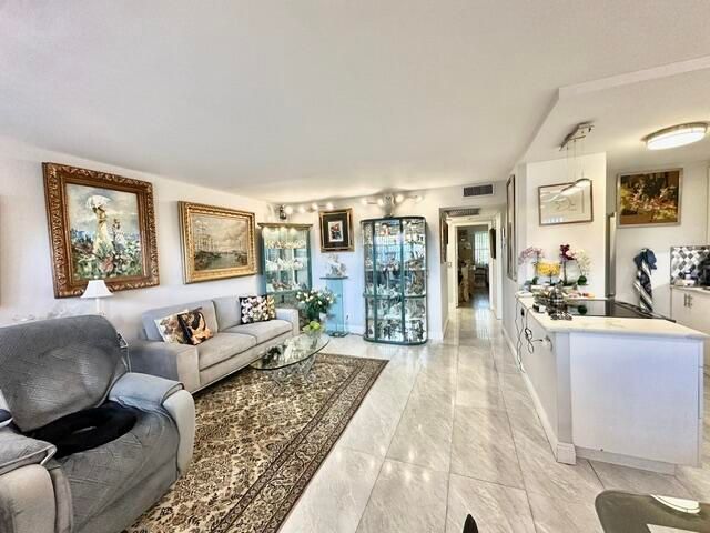 3008 Guildford A, Boca Raton, FL 33434