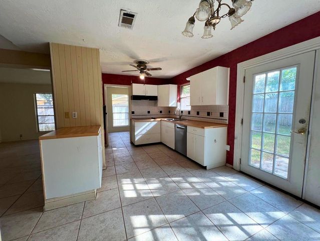 12875 Westella Drive, Houston, TX 77077