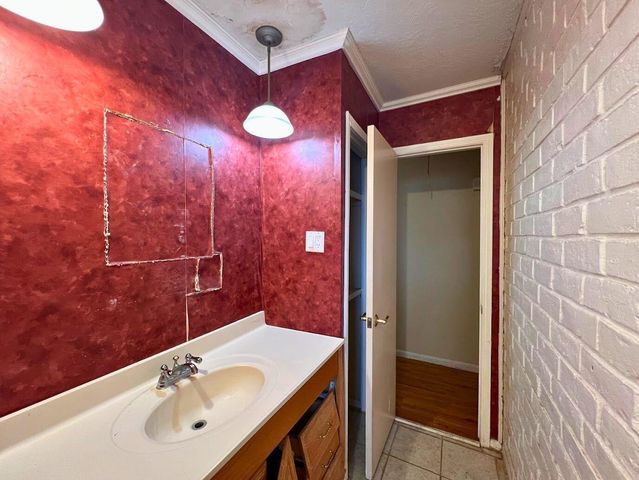 12875 Westella Drive, Houston, TX 77077