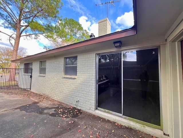 12875 Westella Drive, Houston, TX 77077