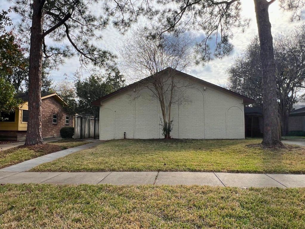 12875 Westella Drive, Houston, TX 77077