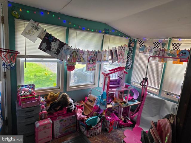 301 FRANKLIN ST, Croydon, PA 19021