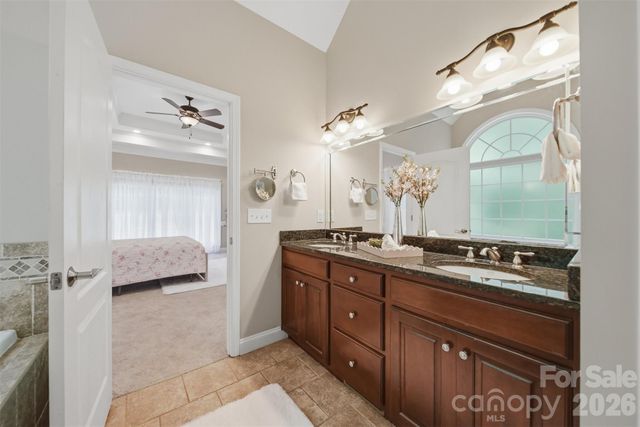 1110 Mayfield Circle NW, Conover, NC 28613