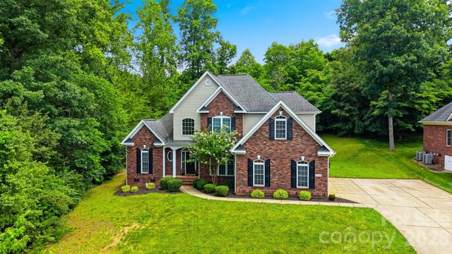 1110 Mayfield Circle NW, Conover, NC 28613