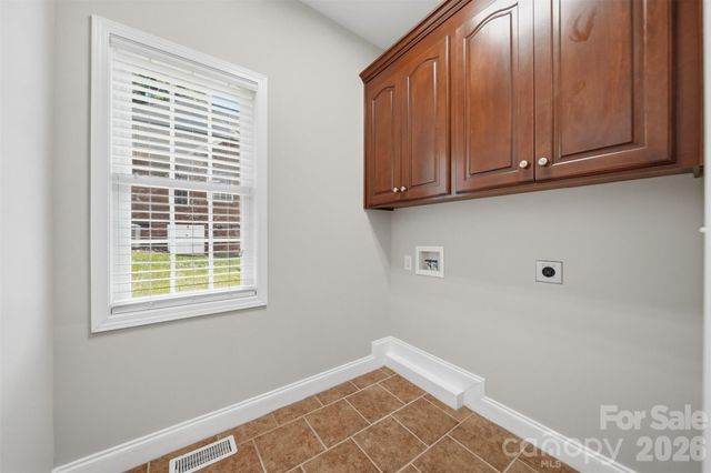 1110 Mayfield Circle NW, Conover, NC 28613