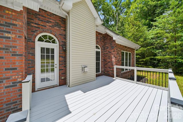 1110 Mayfield Circle NW, Conover, NC 28613