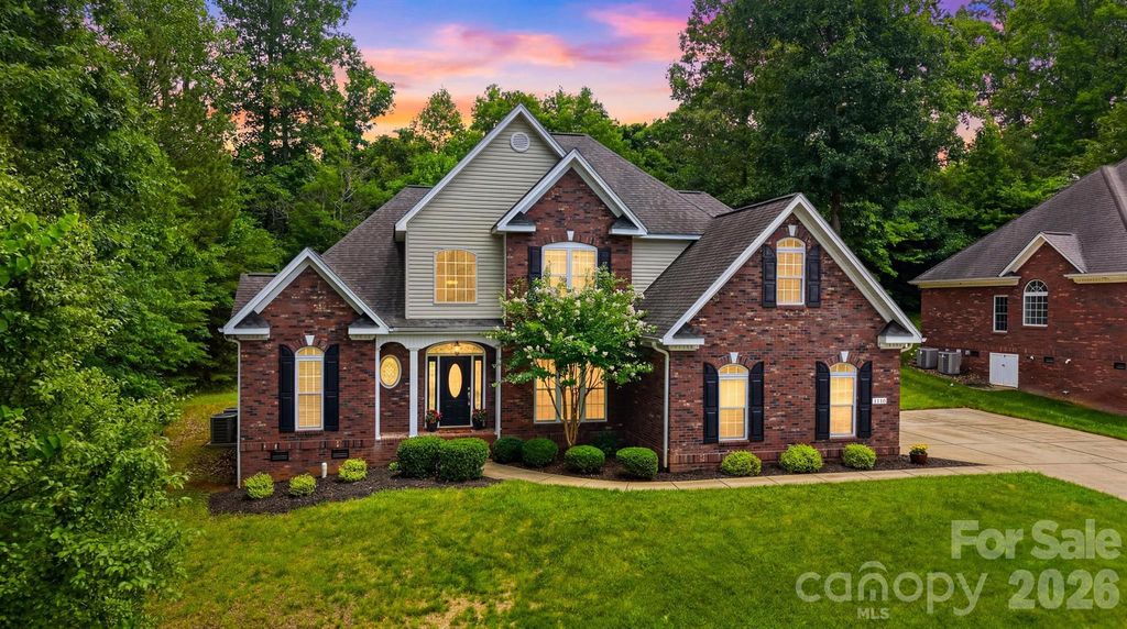 1110 Mayfield Circle NW, Conover, NC 28613