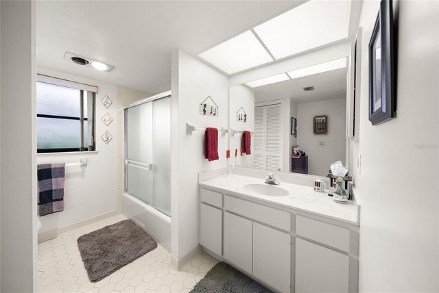 4806 W COUNTRY CLUB DRIVE, Sarasota, FL 34243