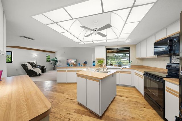 4806 W COUNTRY CLUB DRIVE, Sarasota, FL 34243