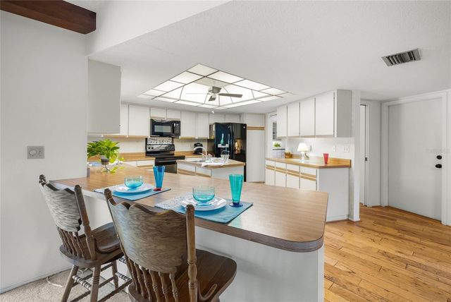 4806 W COUNTRY CLUB DRIVE, Sarasota, FL 34243