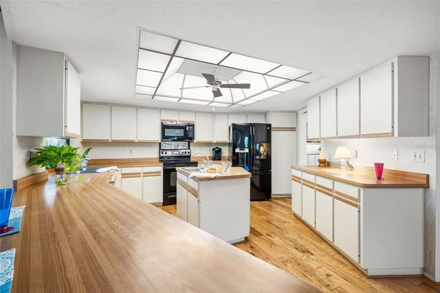 4806 W COUNTRY CLUB DRIVE, Sarasota, FL 34243