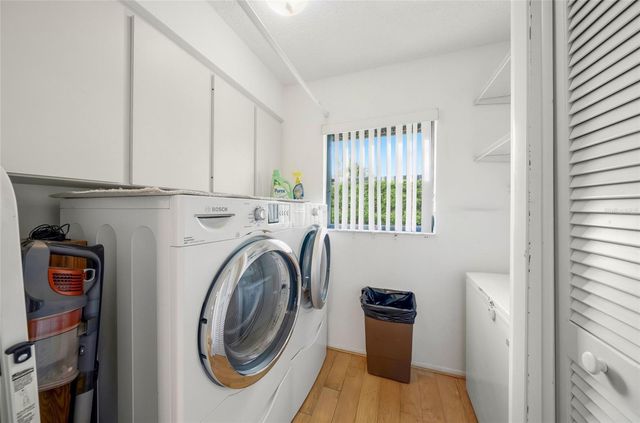 4806 W COUNTRY CLUB DRIVE, Sarasota, FL 34243