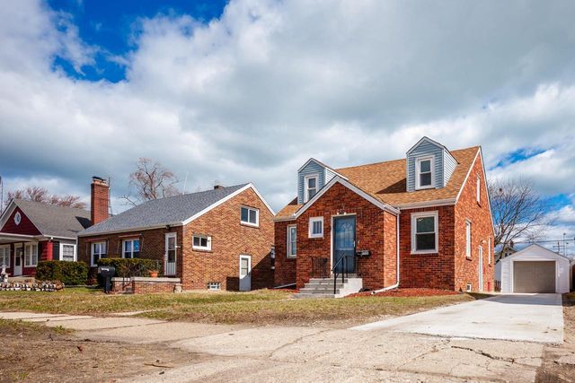 7721 14th AVENUE, Kenosha, WI 53143