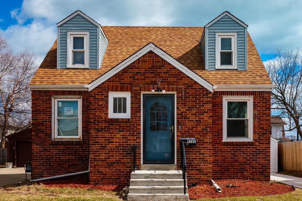 7721 14th AVENUE, Kenosha, WI 53143