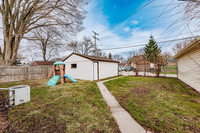 2230 S 106th STREET, West Allis, WI 53227