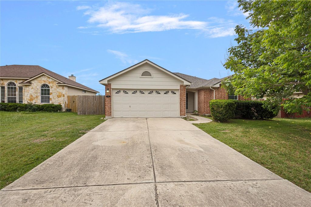 684 Atlantis, Kyle, TX 78640