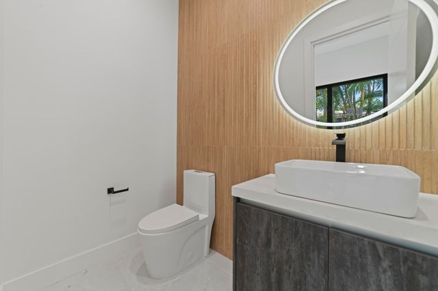 1314 NE 13th Avenue A-b, Fort Lauderdale, FL 33304