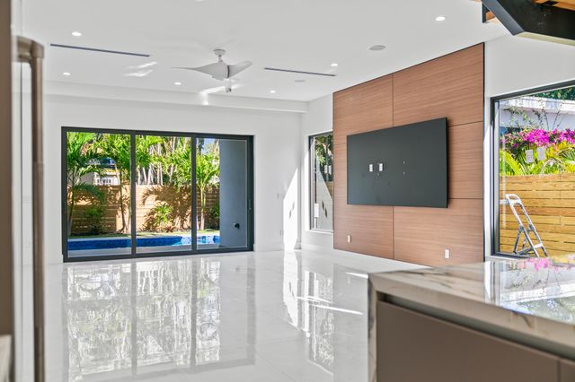 1314 NE 13th Avenue A-b, Fort Lauderdale, FL 33304