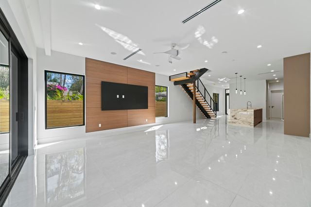 1314 NE 13th Avenue A-b, Fort Lauderdale, FL 33304