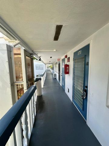 171 Markham H 171, Deerfield Beach, FL 33442
