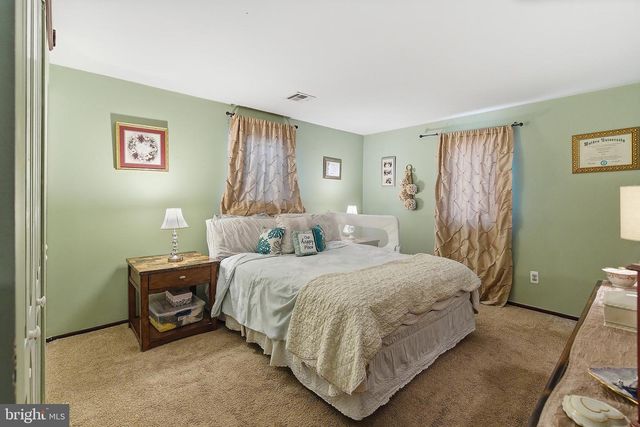 912 SARASOTA DR, Forked River, NJ 08731