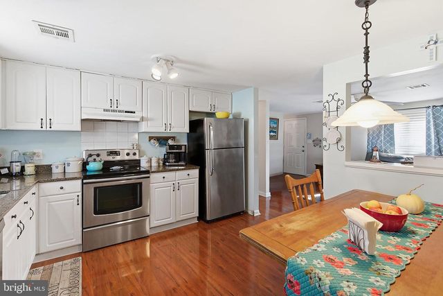 912 SARASOTA DR, Forked River, NJ 08731