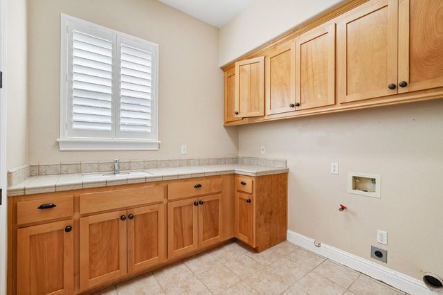 3428 Chasen Dr, Cameron Park, CA 95682