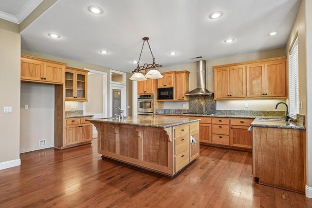 3428 Chasen Dr, Cameron Park, CA 95682