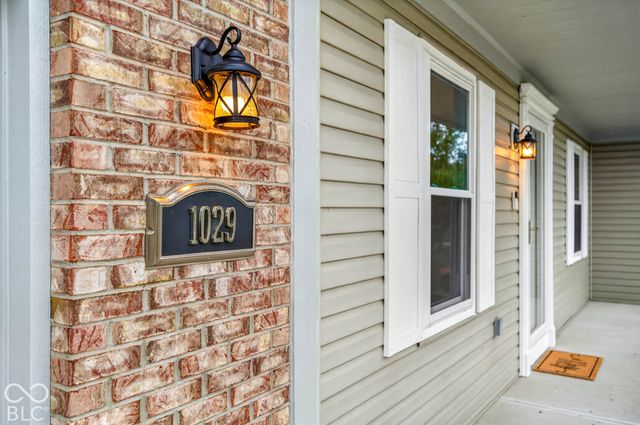 1029 Arabian Way, Bargersville, IN 46106
