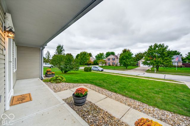 1029 Arabian Way, Bargersville, IN 46106