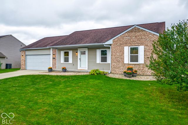 1029 Arabian Way, Bargersville, IN 46106
