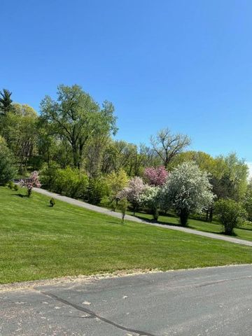 2642 Northridge Lane N, Stillwater, MN 55082