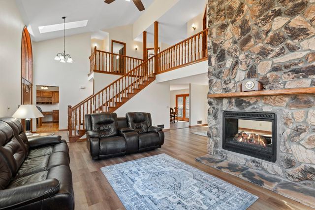 2642 Northridge Lane N, Stillwater, MN 55082