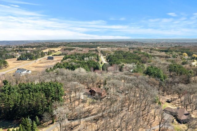 2642 Northridge Lane N, Stillwater, MN 55082