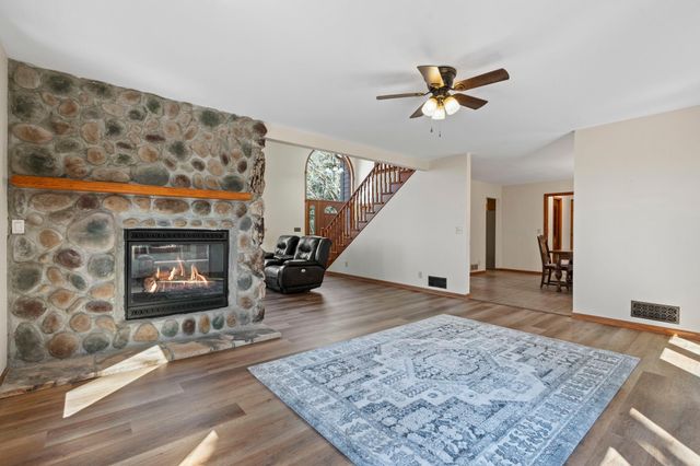 2642 Northridge Lane N, Stillwater, MN 55082