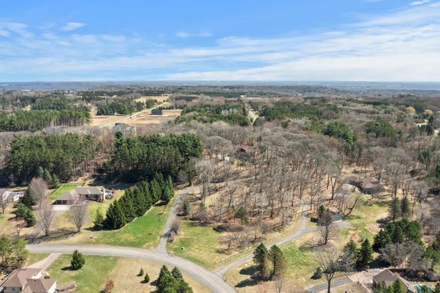 2642 Northridge Lane N, Stillwater, MN 55082