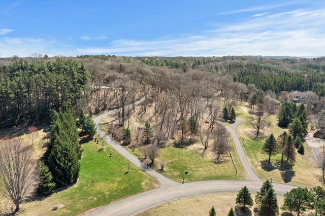 2642 Northridge Lane N, Stillwater, MN 55082