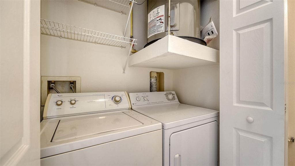 Image 15 of property listing at 7612 PLANTATION CIRCLE, Bradenton, FL 34201