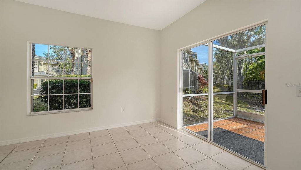 Image 10 of property listing at 7612 PLANTATION CIRCLE, Bradenton, FL 34201