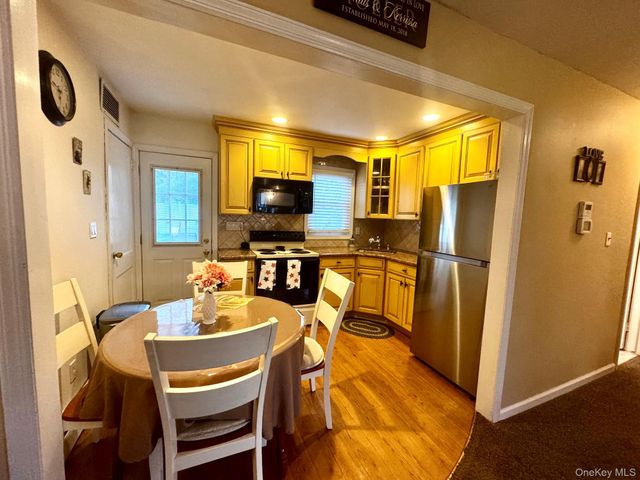 114 Boston Avenue, Massapequa, NY 11758