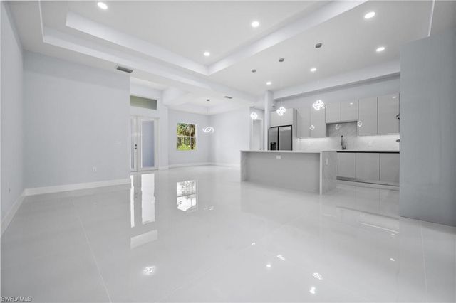 3990 27nd AVE NE, Naples, FL 34120