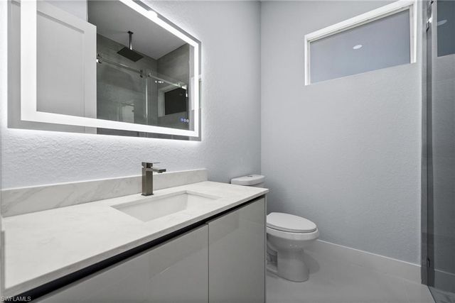 3990 27nd AVE NE, Naples, FL 34120