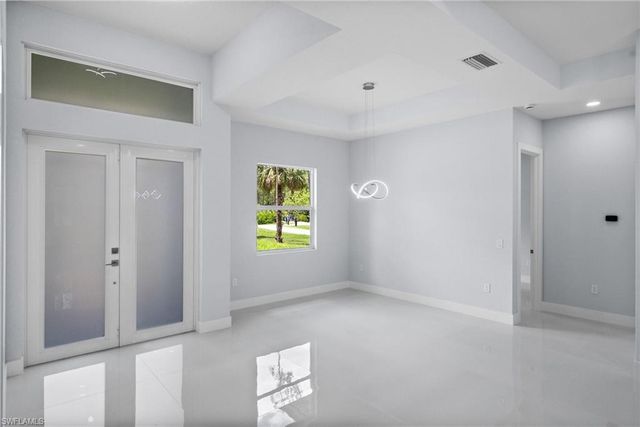 3990 27nd AVE NE, Naples, FL 34120