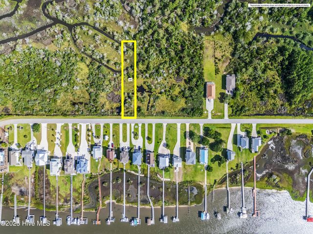 240 Waterway Drive, Sneads Ferry, NC 28460