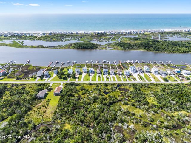 240 Waterway Drive, Sneads Ferry, NC 28460